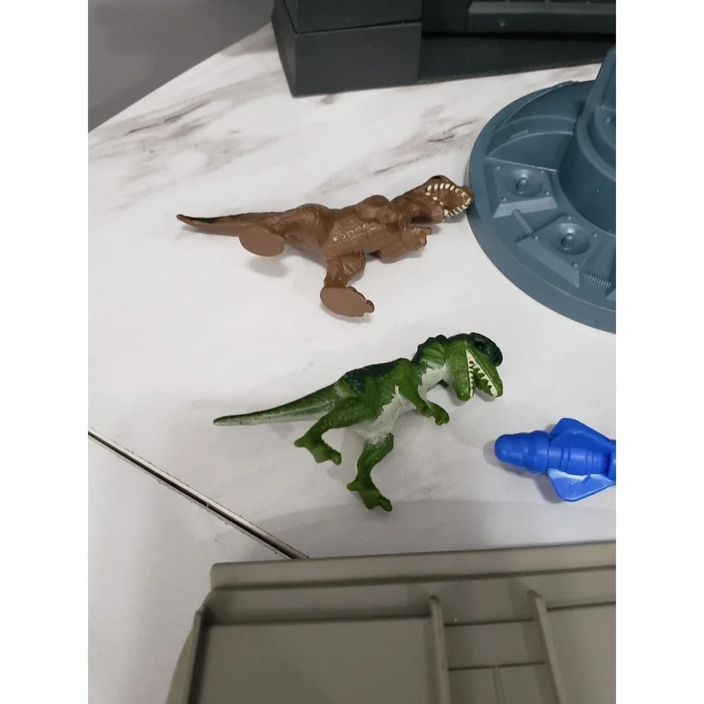 Lot 1993 Jurassic Park Command Compound Dinosaur Playset Replacement Parts